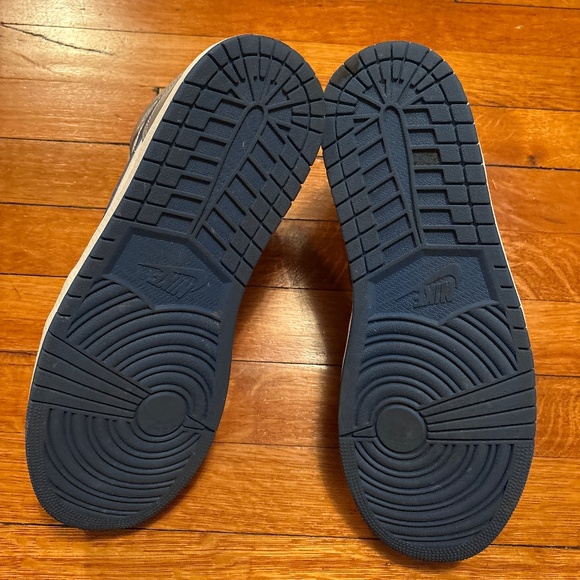 Nike Air Jordan 1 Mid ‘Cement True Blue’ - Picture 6 of 9